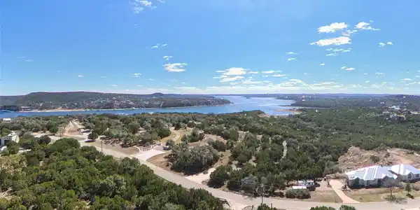8600 Ranchland Hills CV