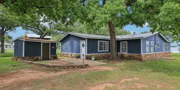 145 Oak Point DR