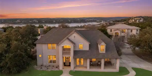 18702 Venture DR