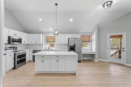 3401 Reims CT