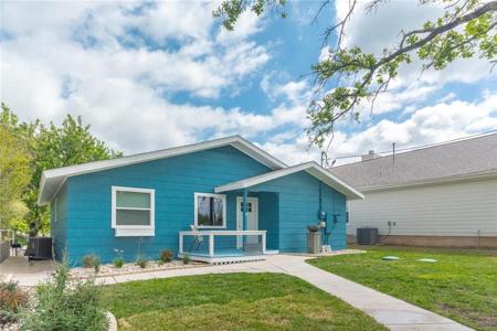 609 Cove CIR