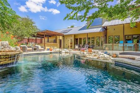 7201 Oak Shores DR