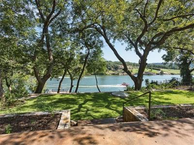 805 River RD