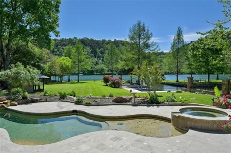 2605 Pearce RD
