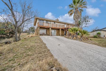 301 Hillview DR