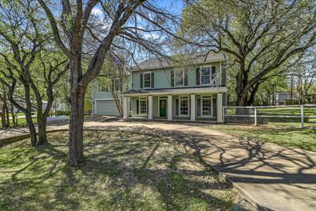 9709 Saugus LN