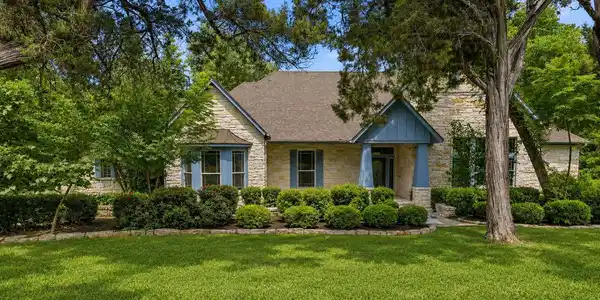 14915 Arrowhead DR