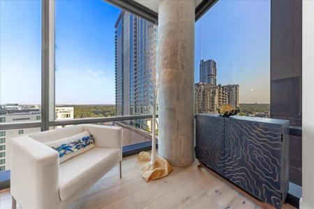 70 Rainey ST
