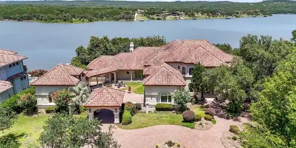 2901 Cliff PT