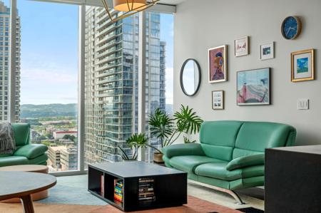 301 West Ave