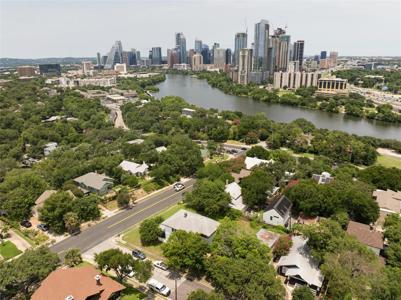 1109 Travis Height BLVD