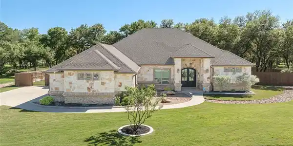 24 Cedro CIR