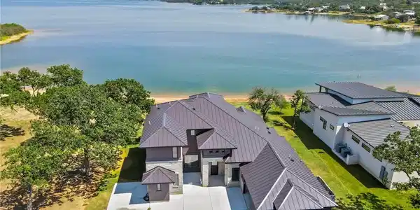 129 Peninsula DR