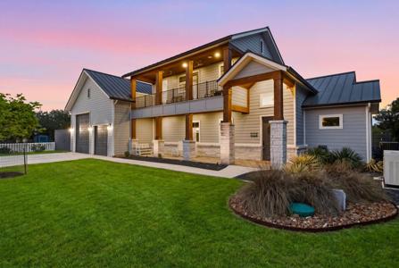 2551 Lakeshore DR