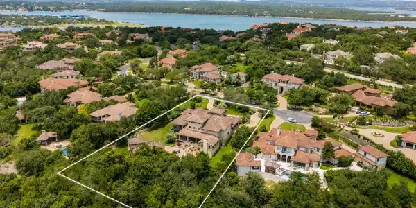 103 Bella Cima DR