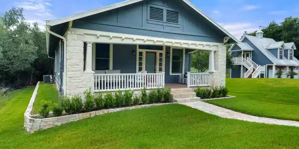 2701 & 2703 De Soto DR