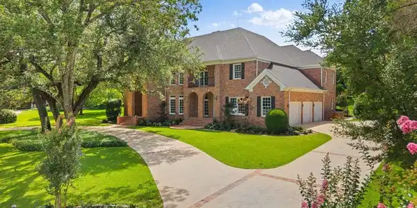 3608 Woodcutters WAY