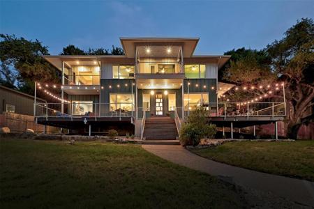 2401 Saratoga DR