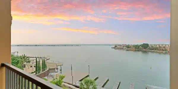 98 Island DR