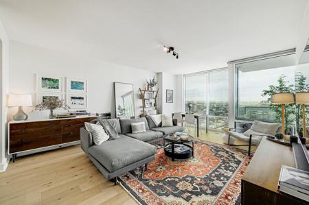 300 Bowie ST