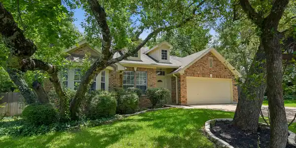 3903 Wharton CT