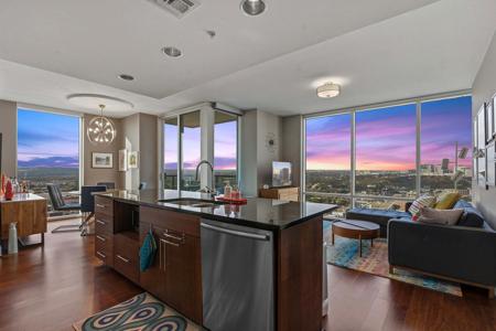 300 Bowie ST