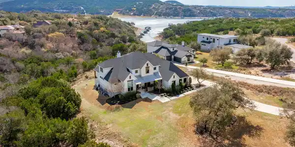 17701 Hunters Hollow