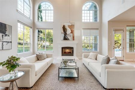 2115 Demona DR
