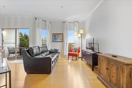 6000 Shepherd Mountain CV