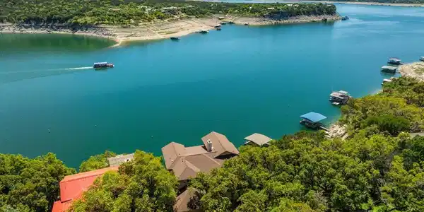 14747 Arrowhead DR
