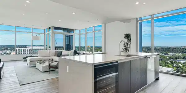 501 West Ave