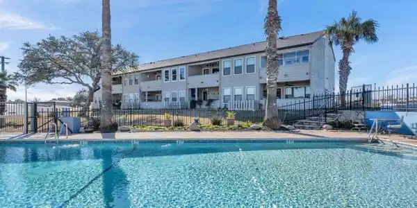604 Highcrest # 213 DR