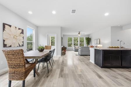 2211 Limestone Lake DR