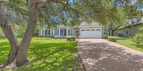22015 Briarcliff DR