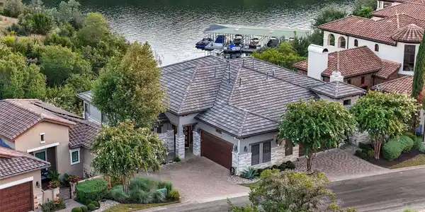 202 Marina View WAY