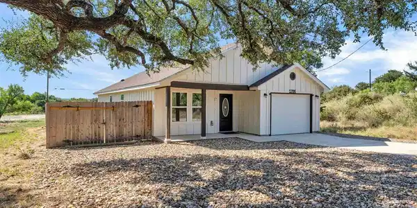 1706 Redwood DR