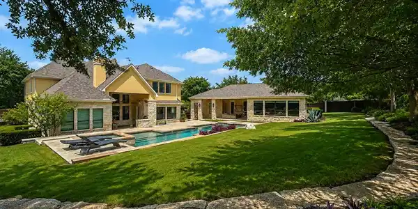 1005 Lakewood Hills TER