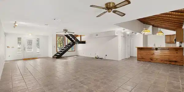Image 4 Image 4
