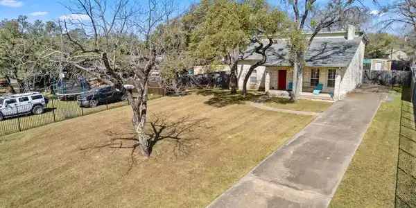 14814 Arrowhead DR
