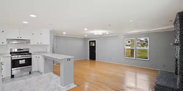 Image 4 Image 4