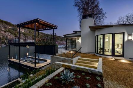2607 River Hills RD