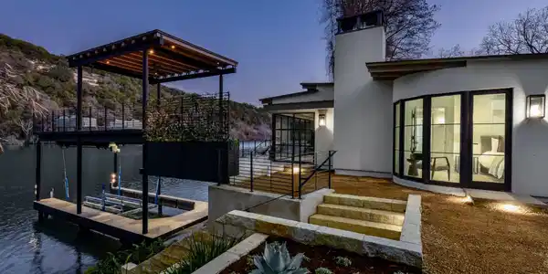 2607 River Hills RD