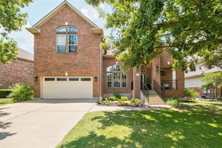 10608 Pointe View DR