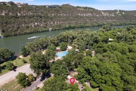 3107 Edgewater DR