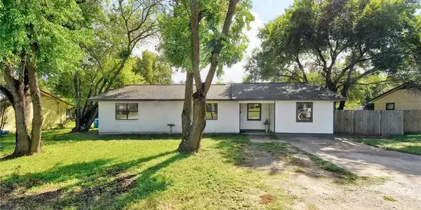1106 Ash DR