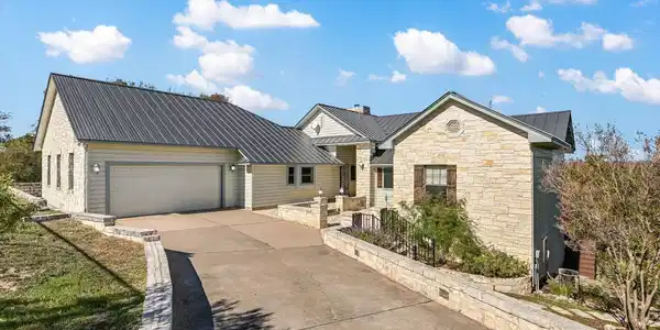 116 Courtside WAY