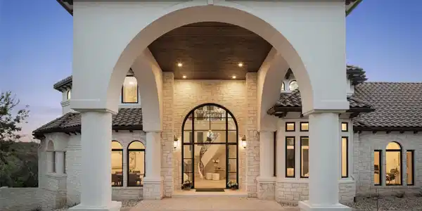 211 BELLA CIMA DR
