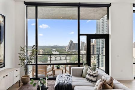 70 Rainey ST