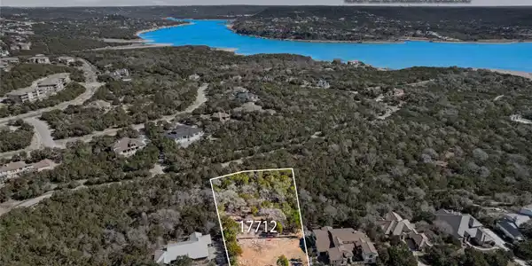 17712 Regatta View DR