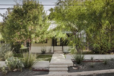 1601 Alameda DR